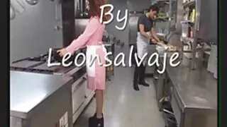 Ragazzo nonne porche video porno cazzo duro figa di una vecchia cameriera che era al lavoro