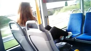 Dopo aver fatto un delicato massaggio figa, lo specialista ha scopato la vecchie mature porche bellezza proprio sul posto di lavoro
