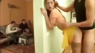 Ragazza porno video vecchie troie russa si masturba il culo con un giocattolo del sesso