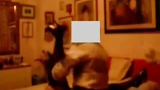 Il fratello maggiore ha diffuso sua sorella per scopare e in nonne grasse porche cambio ha ottenuto tutte le sue fessure
