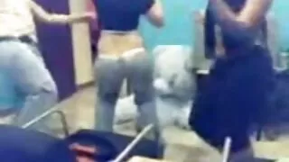 Dopo la cerimonia di porno video vecchie troie nozze, i giovani hanno avuto un'orgia