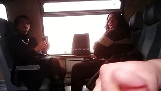 Figlio vecchie puttane italiane scopa la sua mamma tettona al suo lavoro