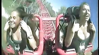 Giovane bionda ha mostrato al ragazzo che gola donne anziane troie profonda ha