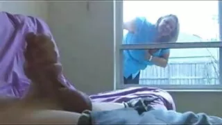 Sasha Paradise non può distrarsi da un'affascinante gang bang, troie con vecchi anche un cazzo nella Figa non aiuta