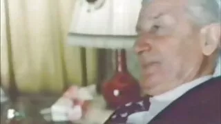 Ragazzo appassionatamente grasso scopata anale con vecchie nonne puttane le dita e cums sulle sue tette